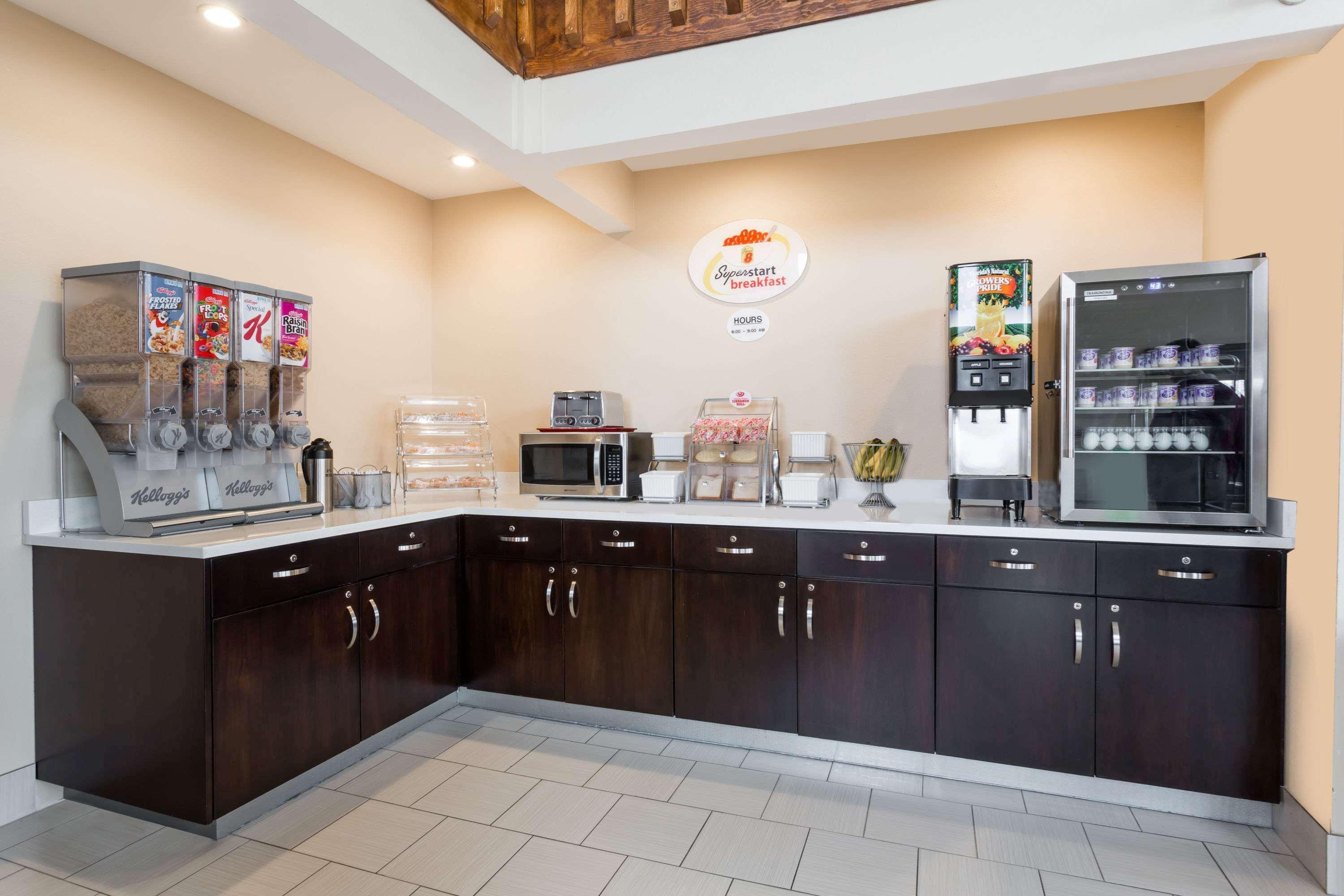 מלון Super 8 By Wyndham Longmont/Twin Peaks מראה חיצוני תמונה